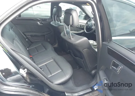 2011 Mercedes-Benz E 350 z USA, uszkodzony, nr VIN WDDHF5GB4BA343693